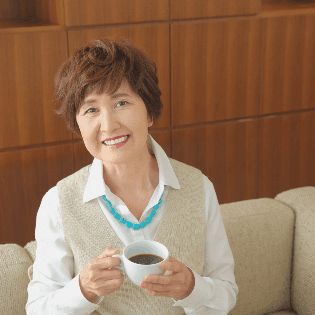 women learning about annuities