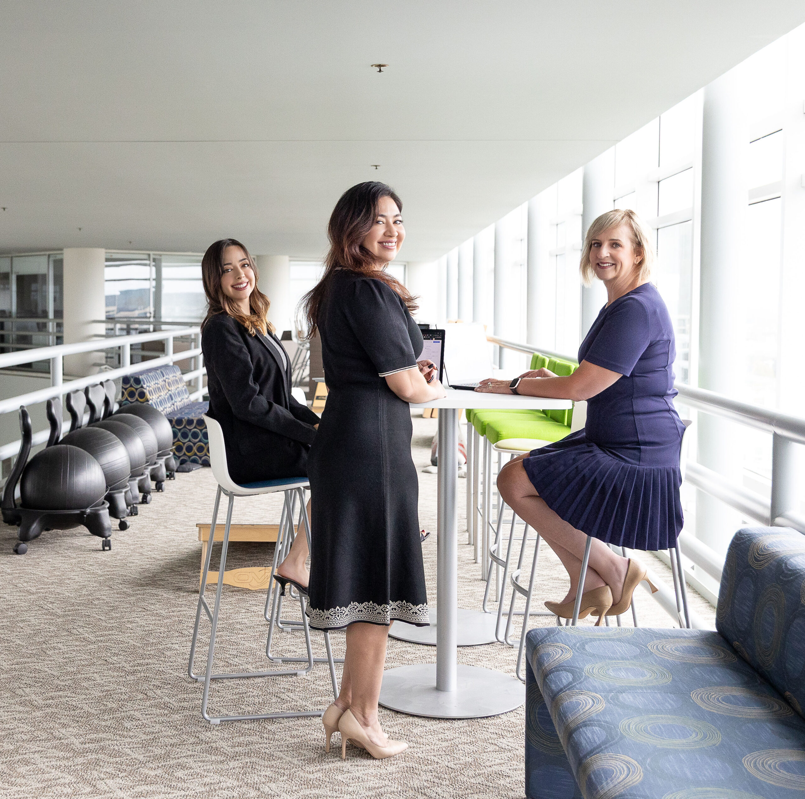 3 ladies meeting