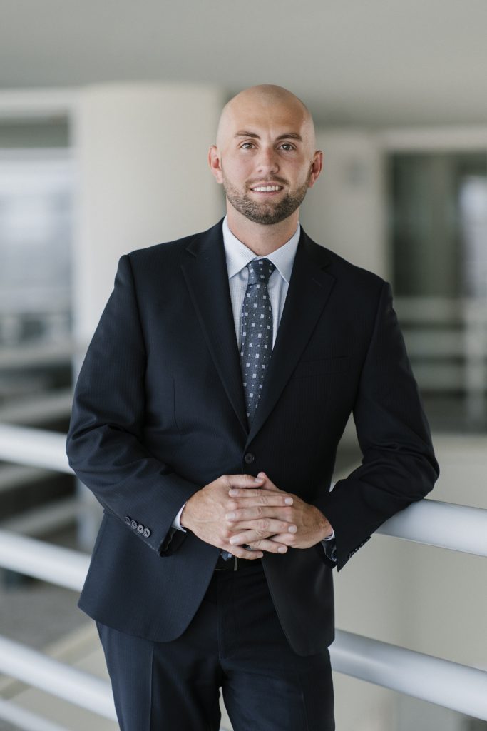 Financial advisor in oc reviewing clients estate plan