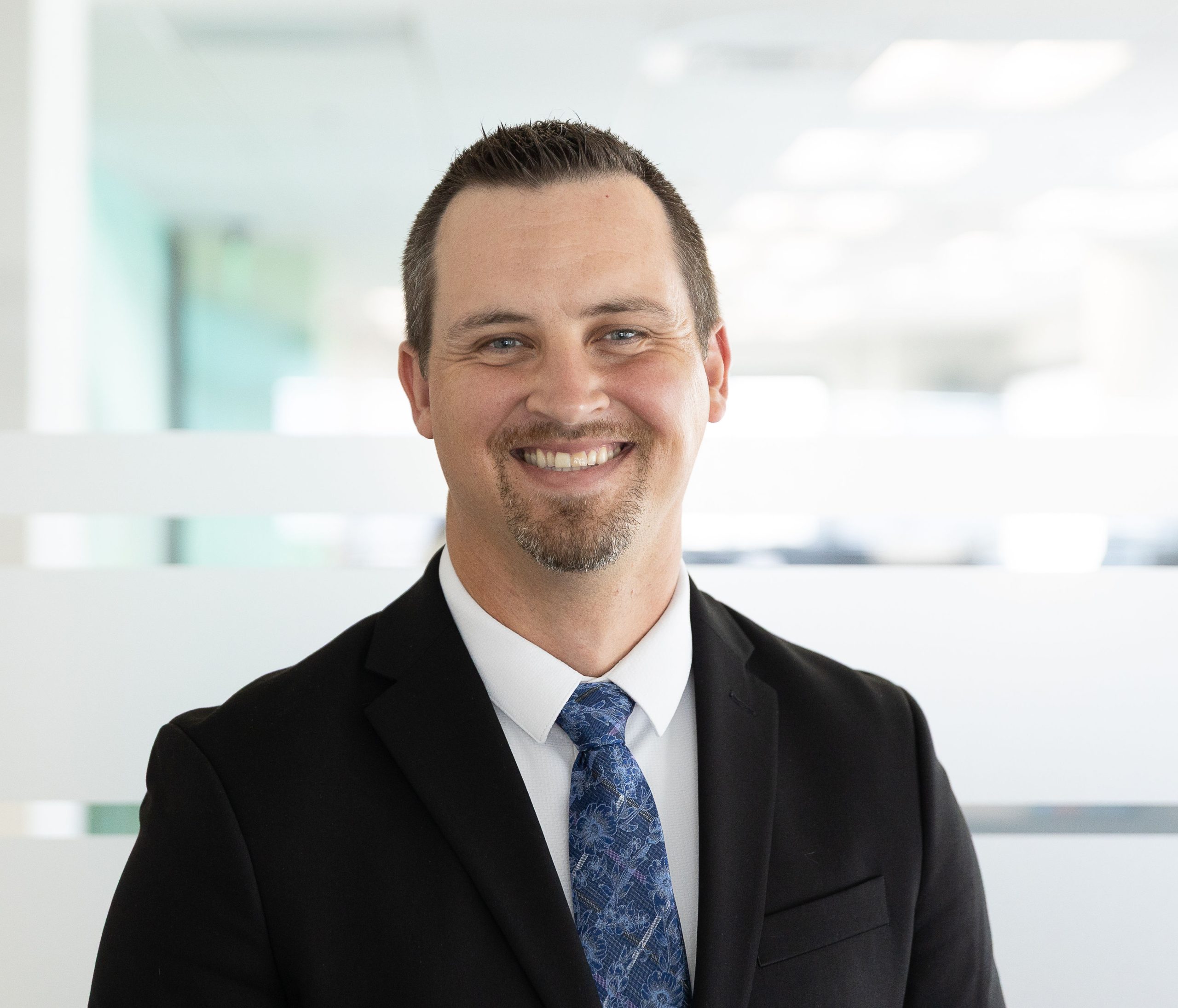Chief Financial Planner, Chris Whitaker, meeting with clients about divorce and loss